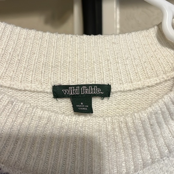 Woman’s floral sweater - Picture 2 of 2